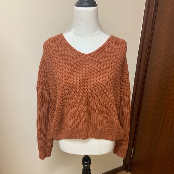 Knitted jumper with open back - Picture 2 of 3